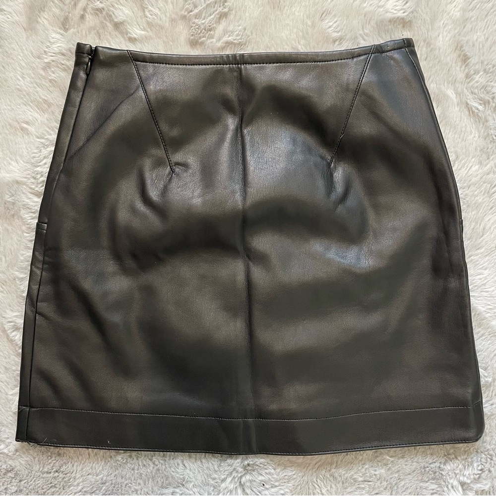 H&M Vegan Faux Leather Mini Skirt Size 2 Black - Picture 3 of 9